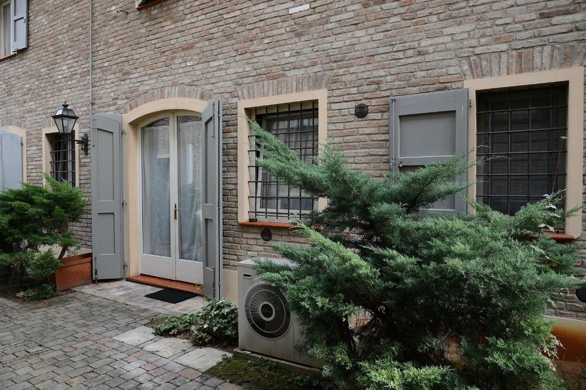 Residence Antico Borgo Módena Exterior foto